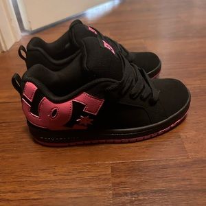 DC y2k black and pink shoes
